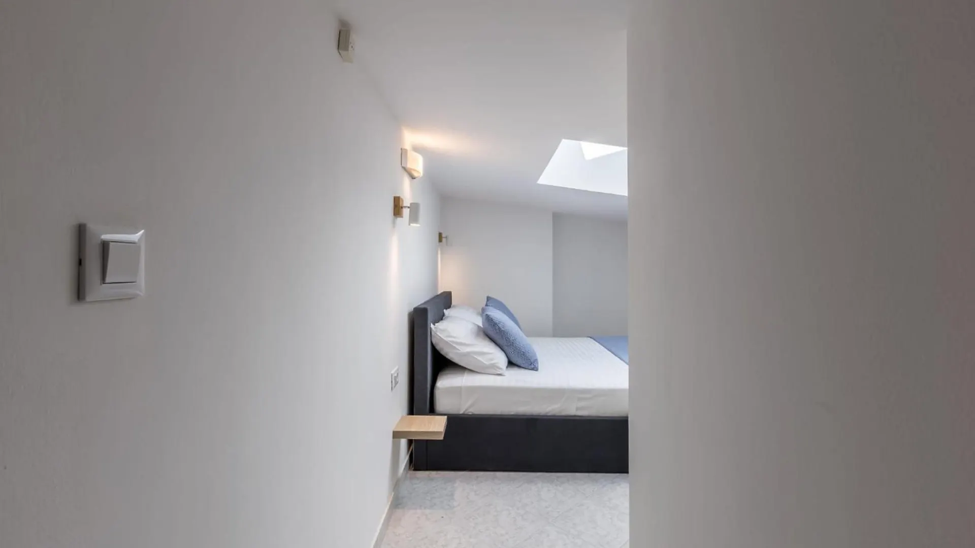 ספליט Velebos Superior Apartment - Spacious Luxury Four-Room Apartment On 220 M2 - Panoramic View Of The Sea And Islands - Prestigious Location By The Sea To The New City Center Of Znjan - Top Amenities - Free Garage Parking Space- Buralux Properties 0*,