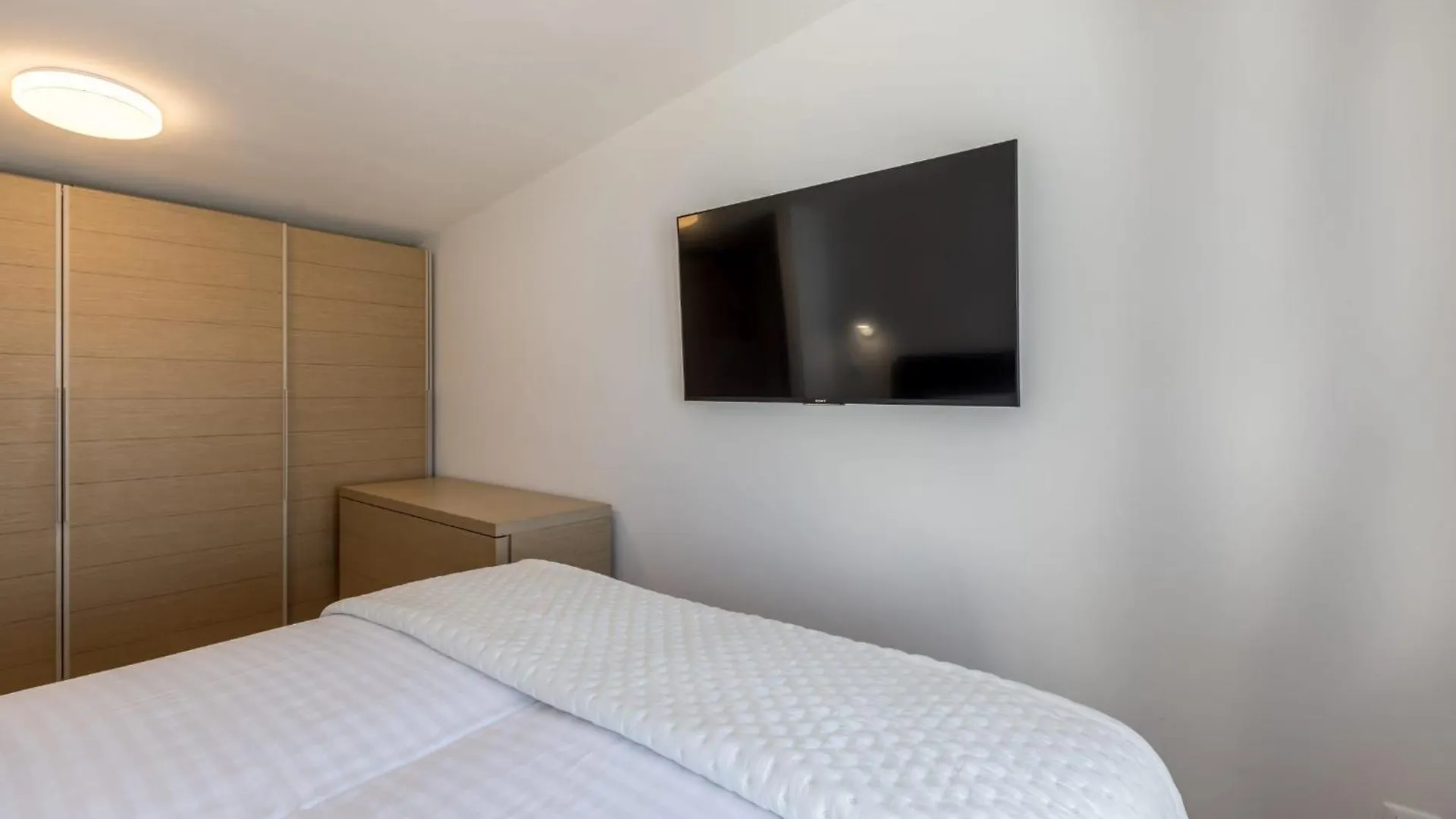 Velebos Superior Apartment - Spacious Luxury Four-Room Apartment On 220 M2 - Panoramic View Of The Sea And Islands - Prestigious Location By The Sea To The New City Center Of Znjan - Top Amenities - Free Garage Parking Space- Buralux Properties Split