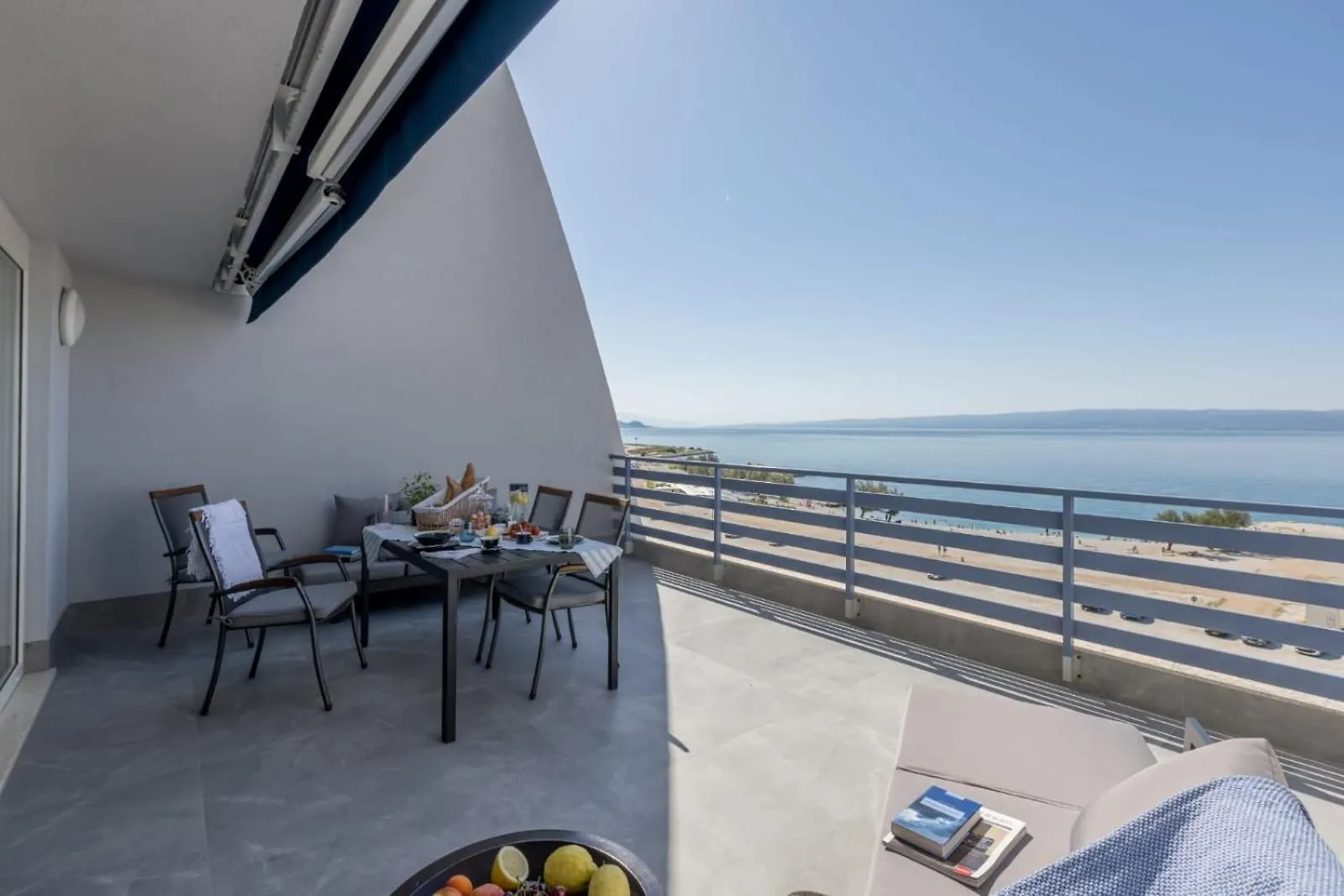 ספליט Velebos Superior Apartment - Spacious Luxury Four-Room Apartment On 220 M2 - Panoramic View Of The Sea And Islands - Prestigious Location By The Sea To The New City Center Of Znjan - Top Amenities - Free Garage Parking Space- Buralux Properties