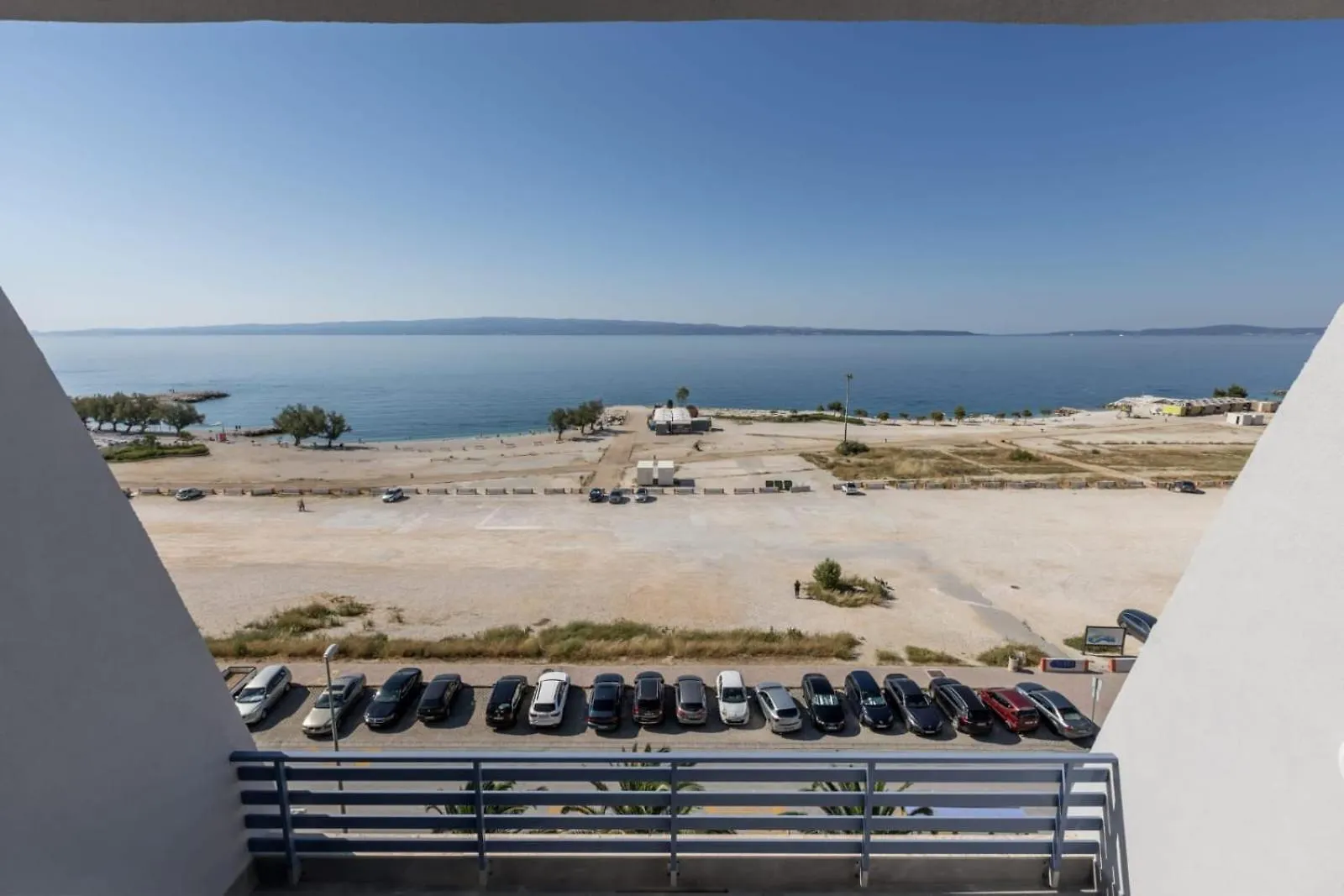 Velebos Superior Apartment - Spacious Luxury Four-Room Apartment On 220 M2 - Panoramic View Of The Sea And Islands - Prestigious Location By The Sea To The New City Center Of Znjan - Top Amenities - Free Garage Parking Space- Buralux Properties Split