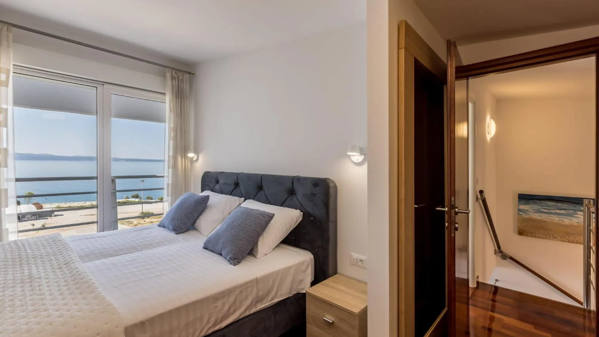 ספליט Velebos Superior Apartment - Spacious Luxury Four-Room Apartment On 220 M2 - Panoramic View Of The Sea And Islands - Prestigious Location By The Sea To The New City Center Of Znjan - Top Amenities - Free Garage Parking Space- Buralux Properties 0*,  קרואטיה