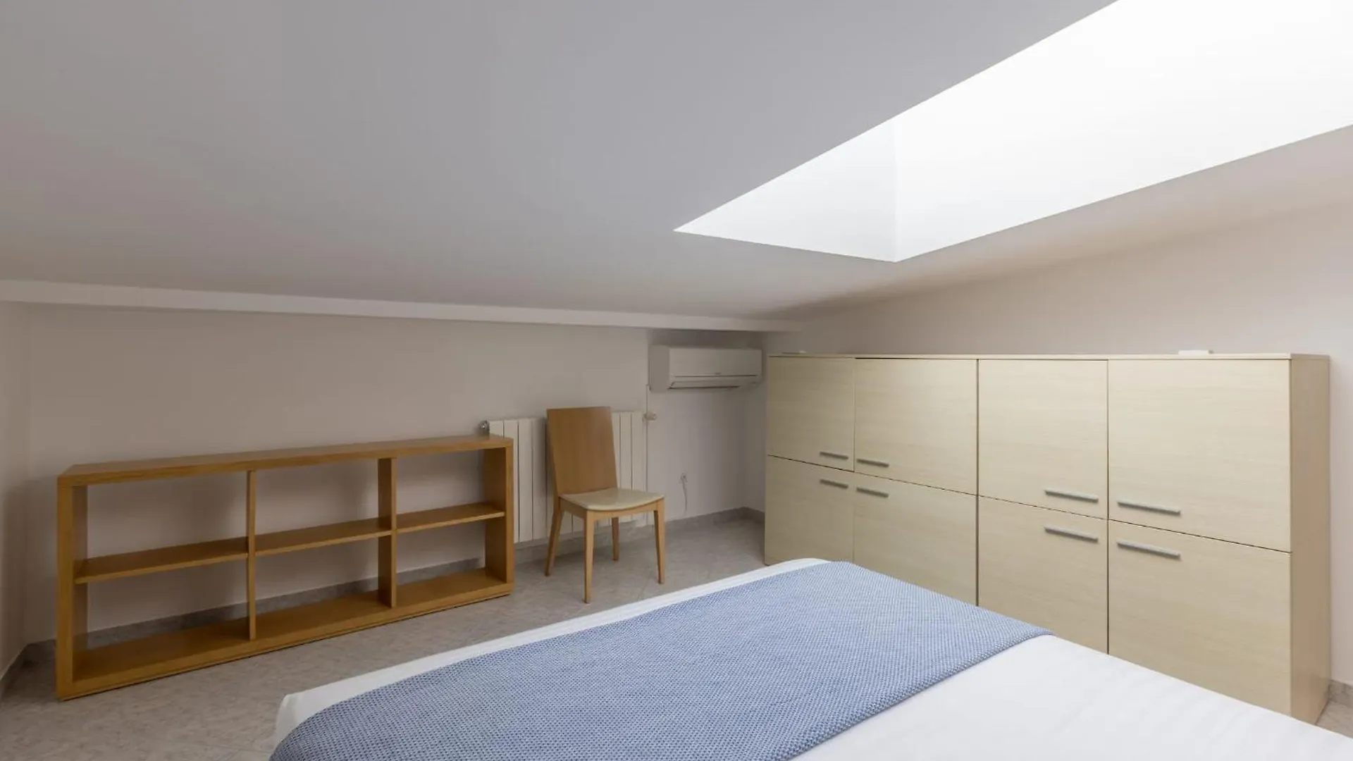 ספליט Velebos Superior Apartment - Spacious Luxury Four-Room Apartment On 220 M2 - Panoramic View Of The Sea And Islands - Prestigious Location By The Sea To The New City Center Of Znjan - Top Amenities - Free Garage Parking Space- Buralux Properties