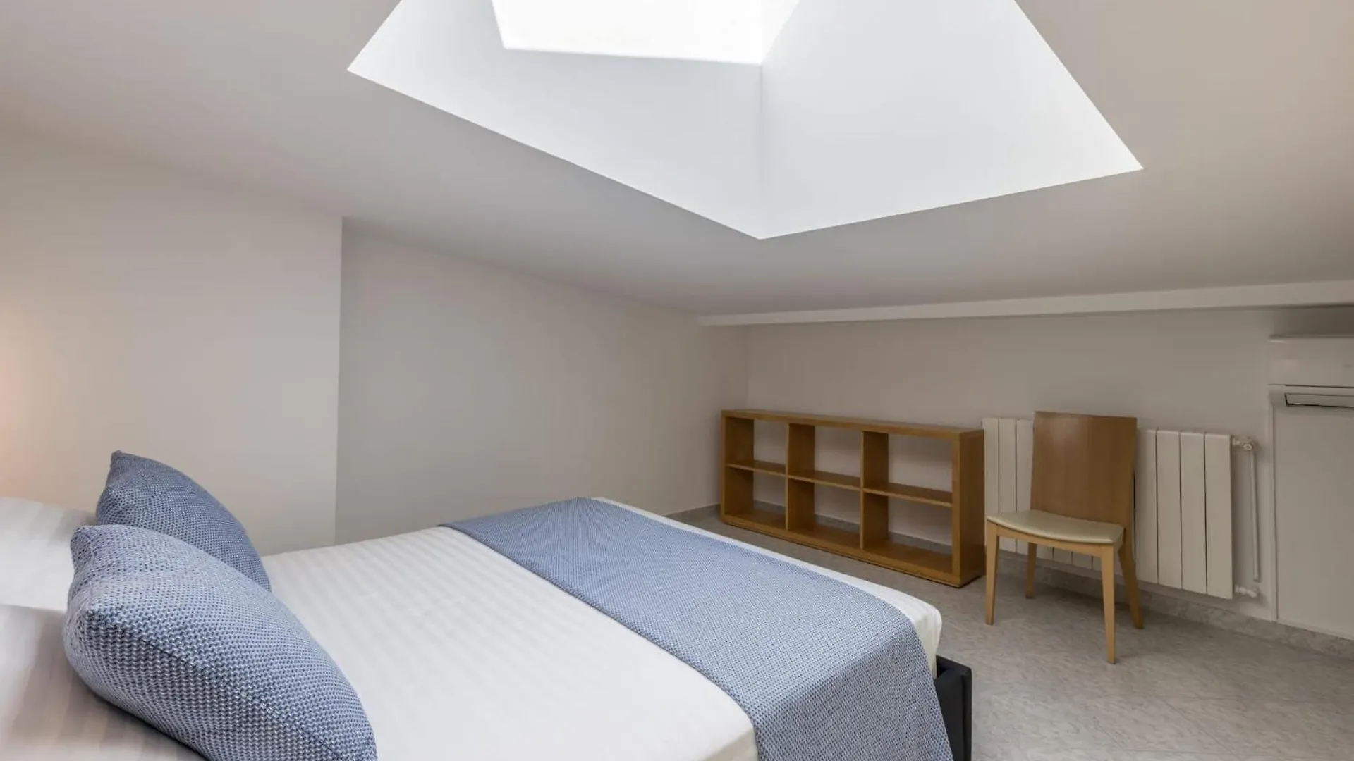Velebos Superior Apartment - Spacious Luxury Four-Room Apartment On 220 M2 - Panoramic View Of The Sea And Islands - Prestigious Location By The Sea To The New City Center Of Znjan - Top Amenities - Free Garage Parking Space- Buralux Properties Split